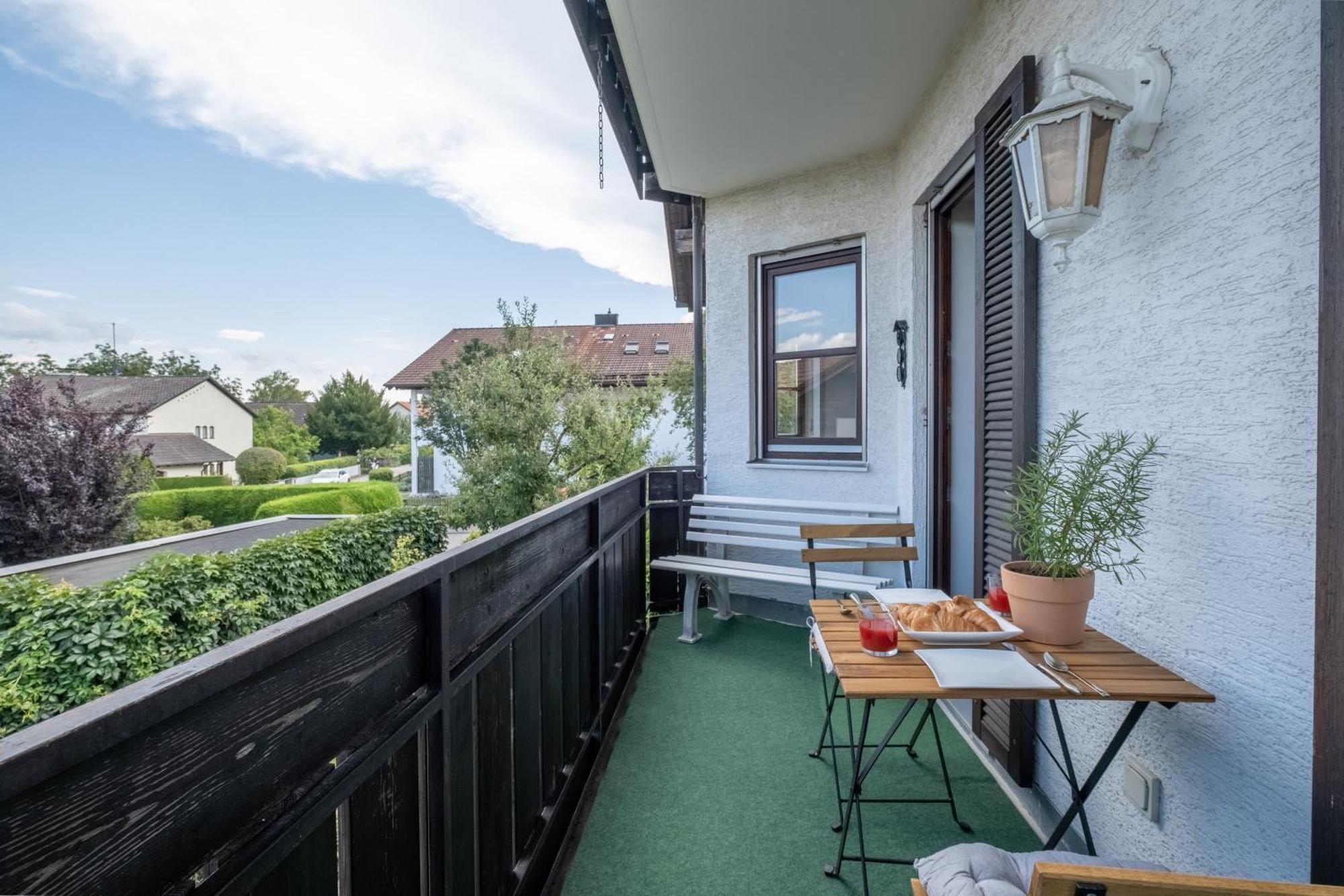 Gemuetliches Wohlfuehl-Apartment Mit Perfektem Seeblick Diessen am Ammersee Luaran gambar